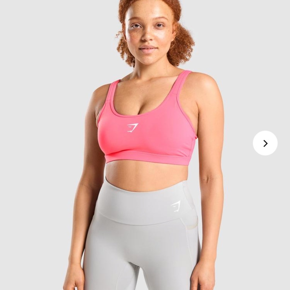 Gymshark Scoop Neck Training Sports Bra in Pink